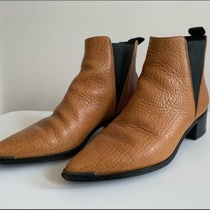 Acne Studios Jensen Chelsea boot in Camel leather